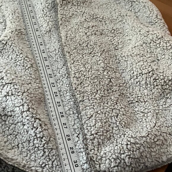 SERRA Ladies' Fur Vest Hoodie Gray color  2 side pockets Polyester Open front - Picture 10 of 15